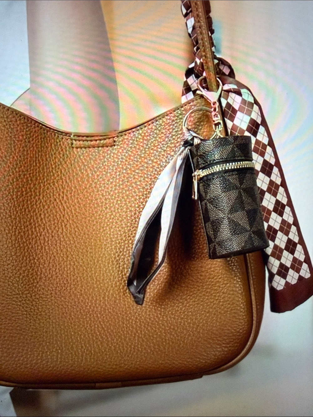 ❣️5/$25❣️Designer -Inspired keychain charm ,Your choice of color - Picture 3 of 4